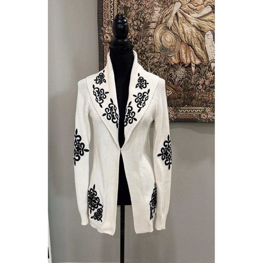 White House Black Market Cardigan Womens Small White Embroidered Collar Knit